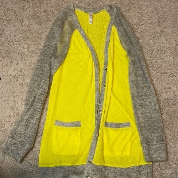 Xhilaration Lightweight Breathable Yellow/Tan Button Up Cardigan Size M EUC - Picture 2 of 12